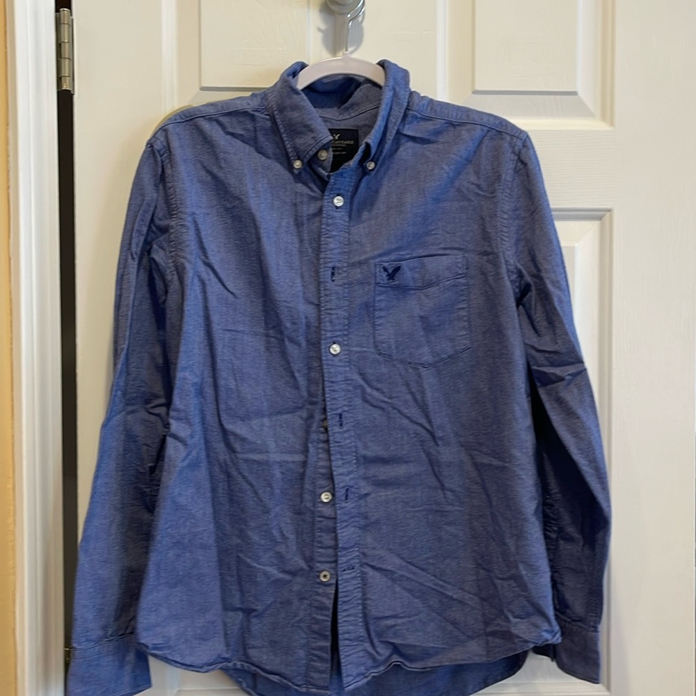 American Eagle Men’s casual long sleeved button down Oxford